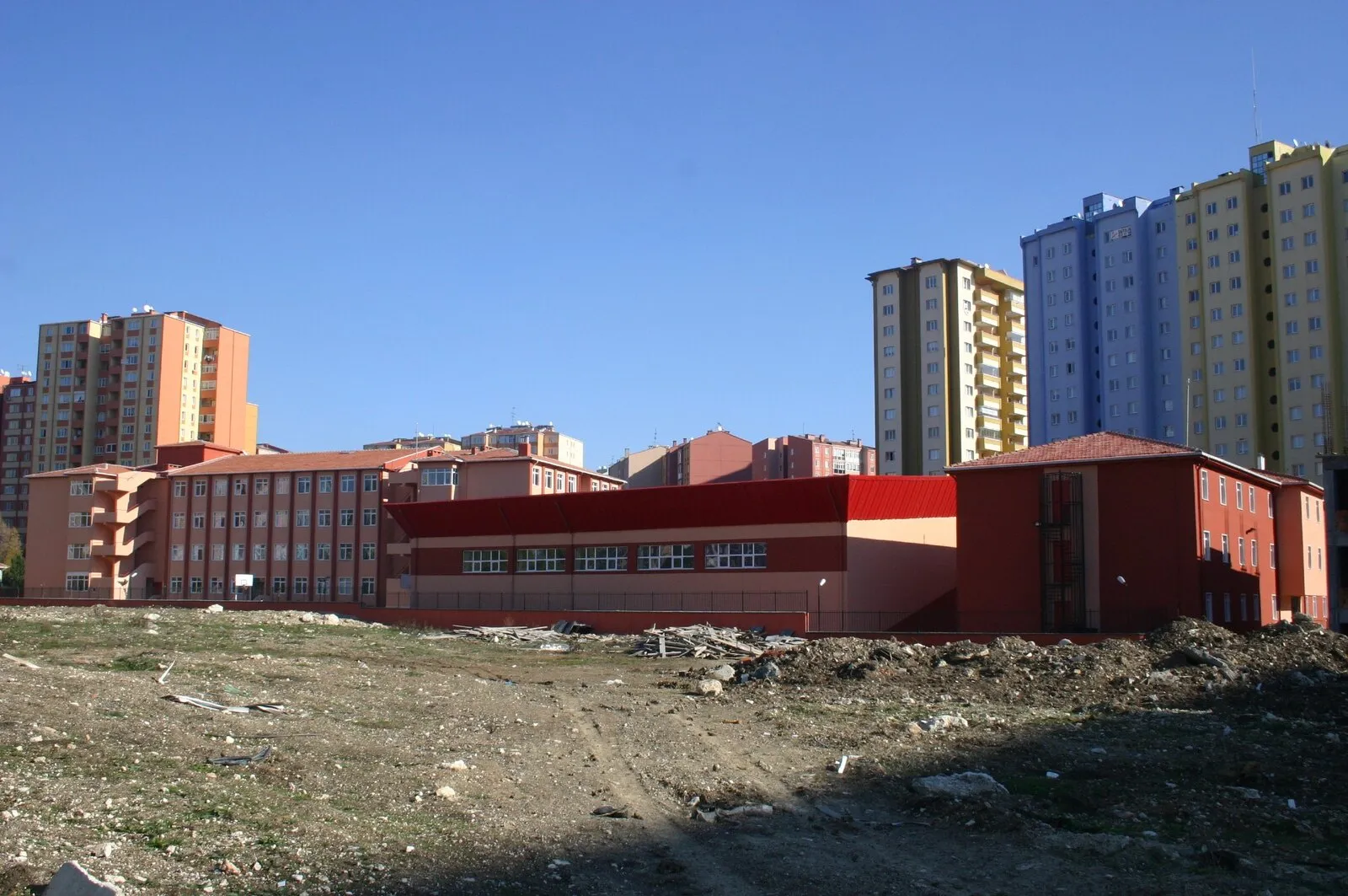 Kıraç Spor Salonu