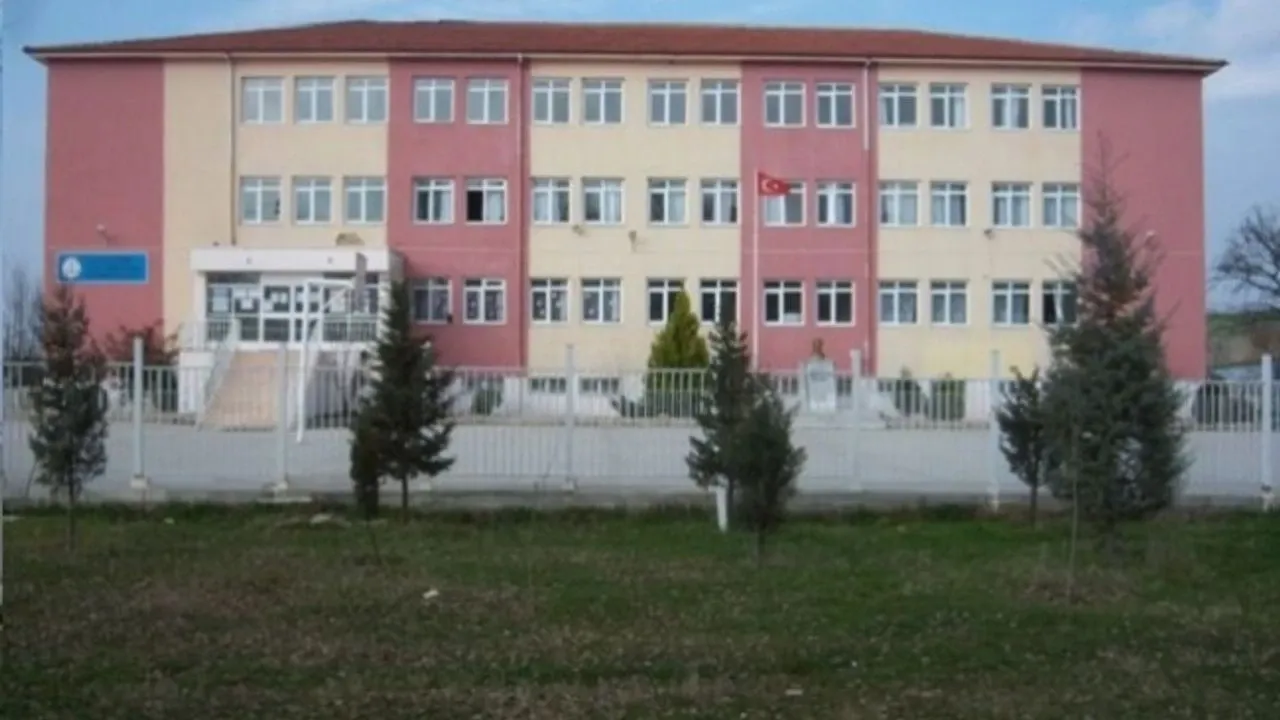 Çiftlikköy İlkokulu